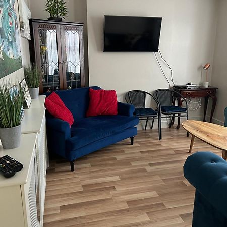 Relaxing Home - 7-10Min To Bournemouth Sandy Beach By Car - Private Garden, Parking And Spa ภายนอก รูปภาพ