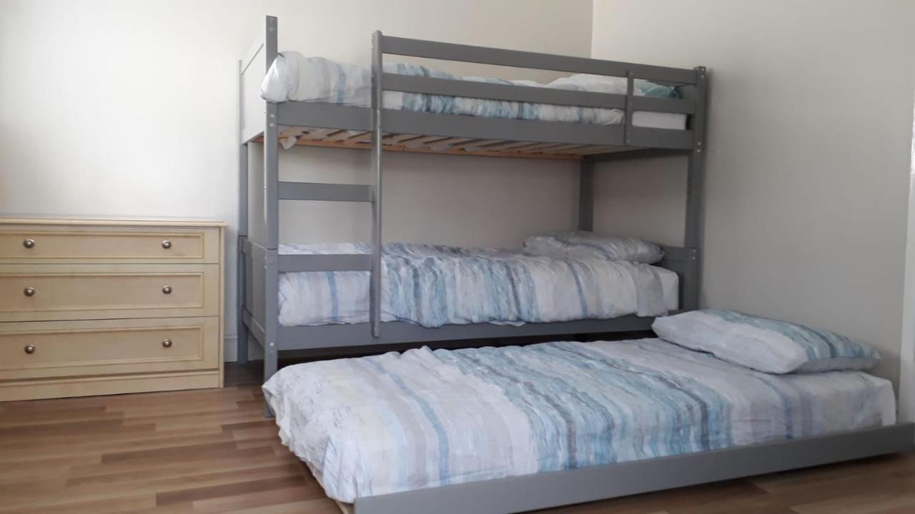 Relaxing Home - 7-10Min To Bournemouth Sandy Beach By Car - Private Garden, Parking And Spa ภายนอก รูปภาพ