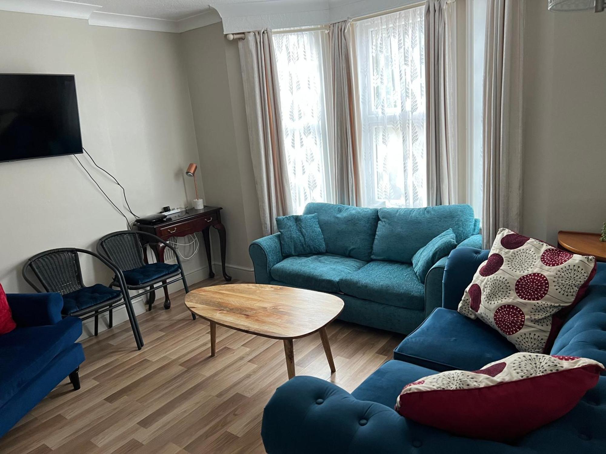 Relaxing Home - 7-10Min To Bournemouth Sandy Beach By Car - Private Garden, Parking And Spa ภายนอก รูปภาพ